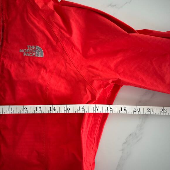 The North Face Extra Small XM Womens HYVENT 2.5L Jacket - Picture 3 of 15